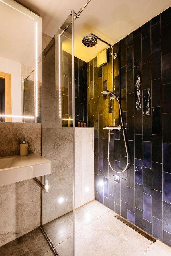 New Exclusive 2 Bedroom Apartment In Oldriga Buitenkant foto