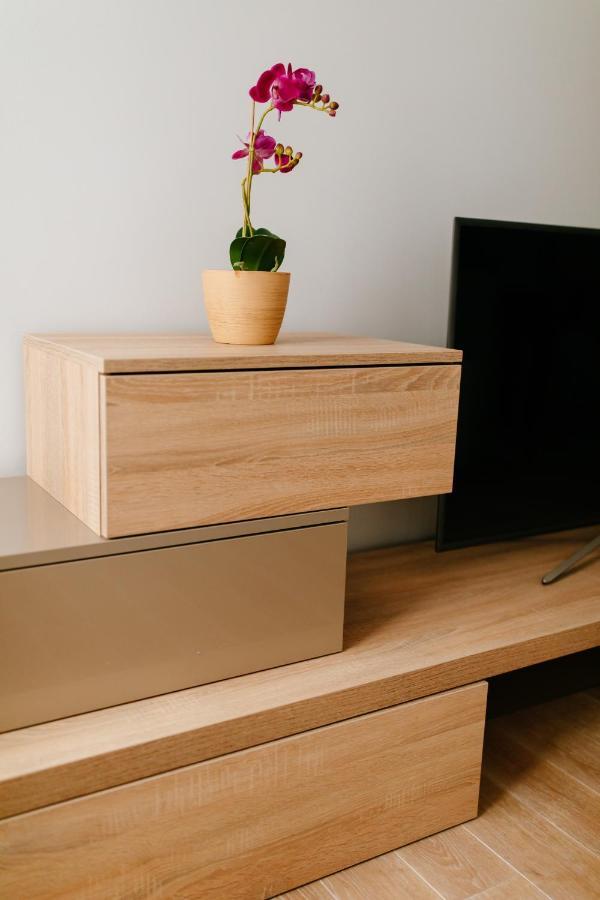 New Exclusive 2 Bedroom Apartment In Oldriga Buitenkant foto